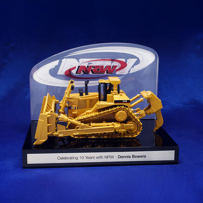 MODEL-MOUNT