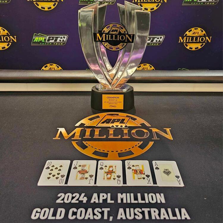 mvl-custom-designed-trophies-bespoke-awards2